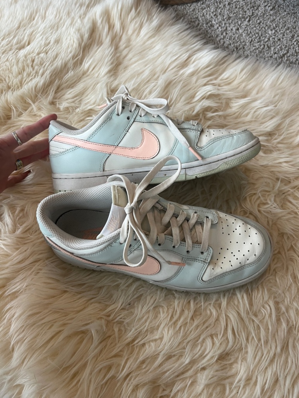 Nike dunk low barely green